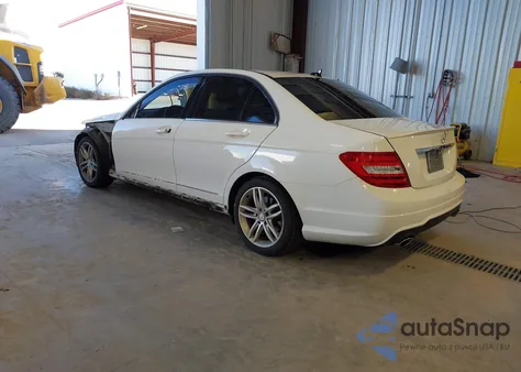 2013 Mercedes-Benz C 300 Sport 4Matic from USA, damaged, VIN WDDGF8AB0DR284247